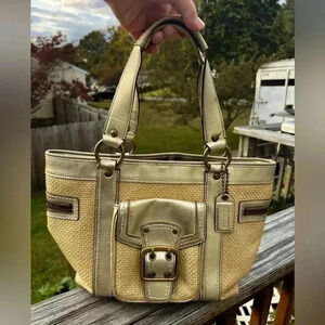 Coach Legacy Bag Tote Vintage Natural
Straw Gold Leather M05K-113 2005
Purse